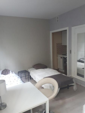 Sudio with private garden&2 beds on La Muette